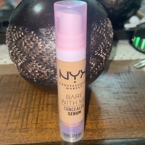 Bare With Me Concealer Serum - Light - Picture 2 of 3